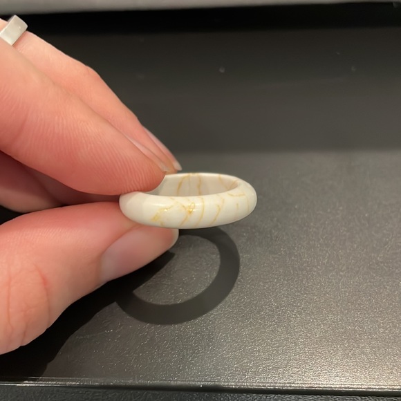 White and Gold Plastic/Resin Ring - Picture 3 of 3